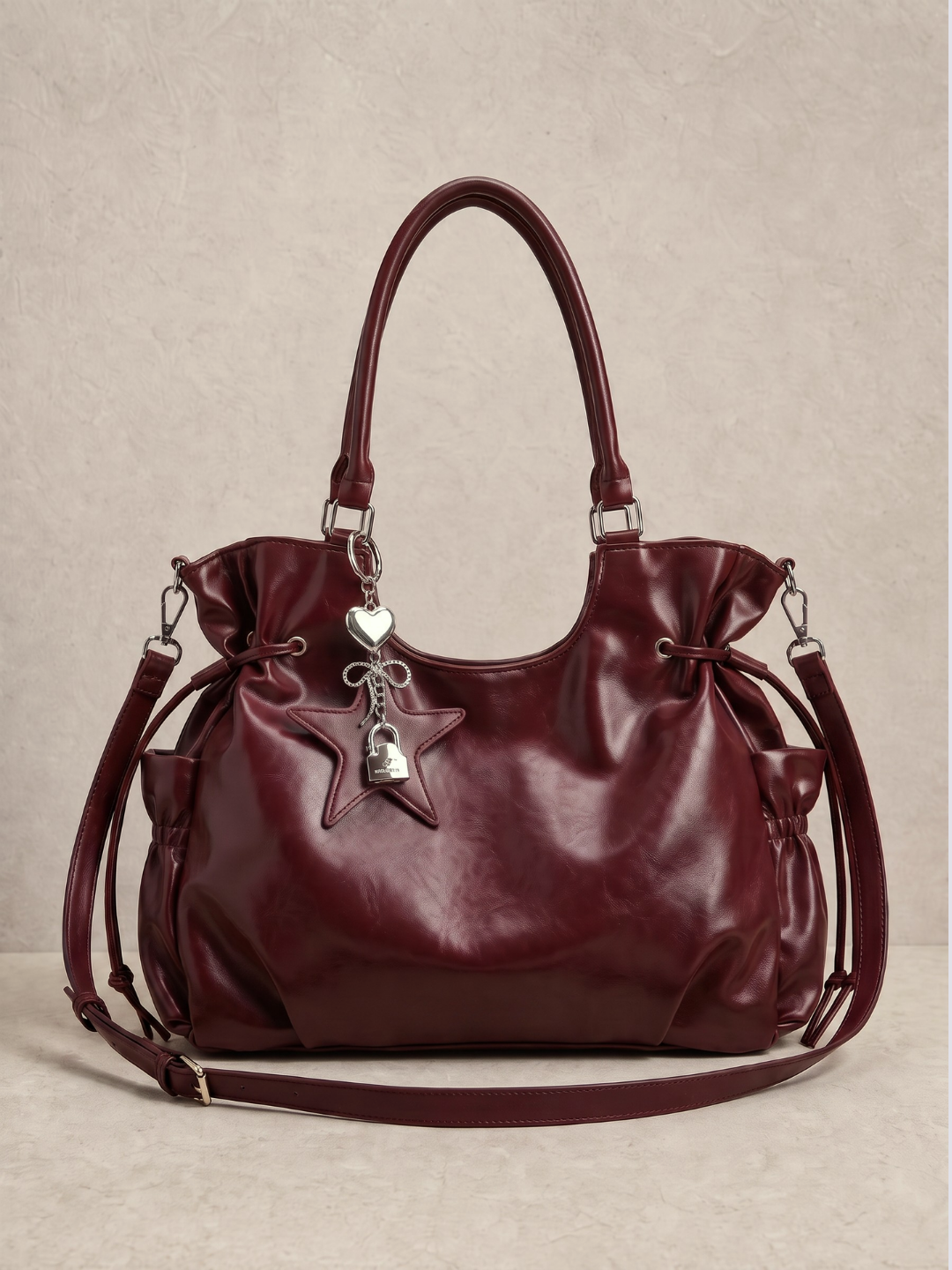 Le Nova tote bag in burgundy vegan leather, product shot